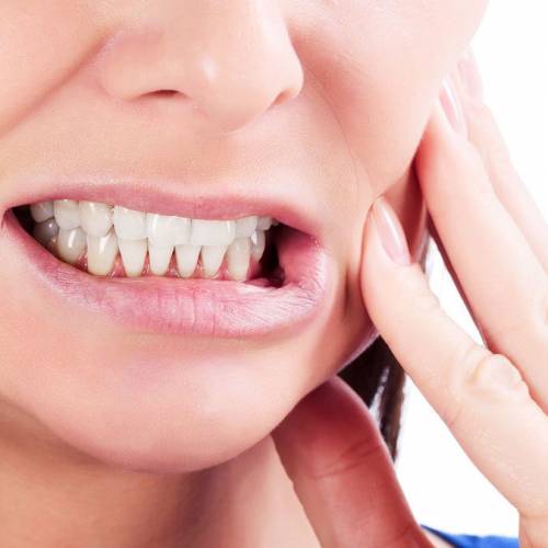 Cómo prevenir la sensibilidad dental durante el uso de resinas para odontología
